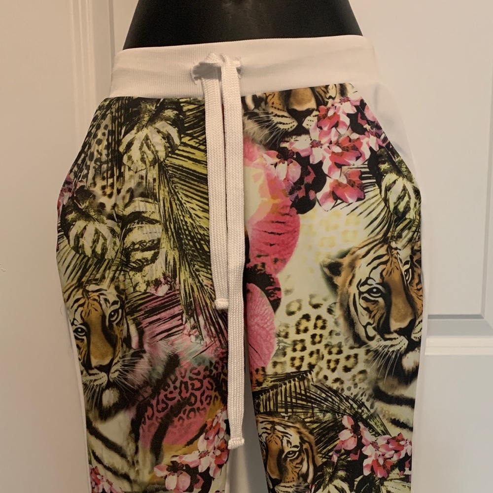 Bright Forest Feels - Joggers